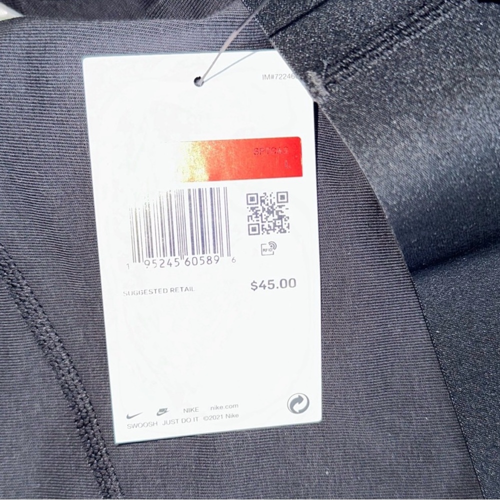 Brand New With Tags Womens Nike Air Bike Shorts Size Large - Picture 4 of 4